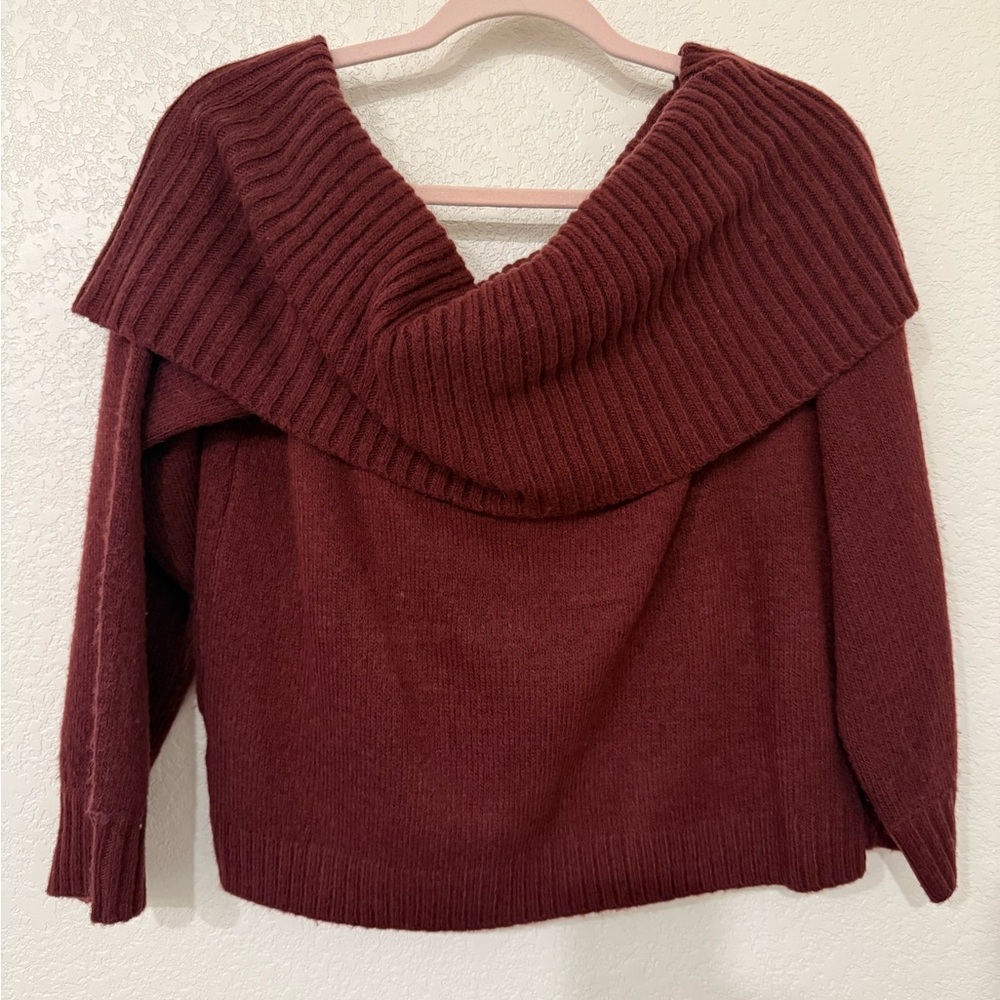 Abercrombie & Fitch Burgundy Sweater